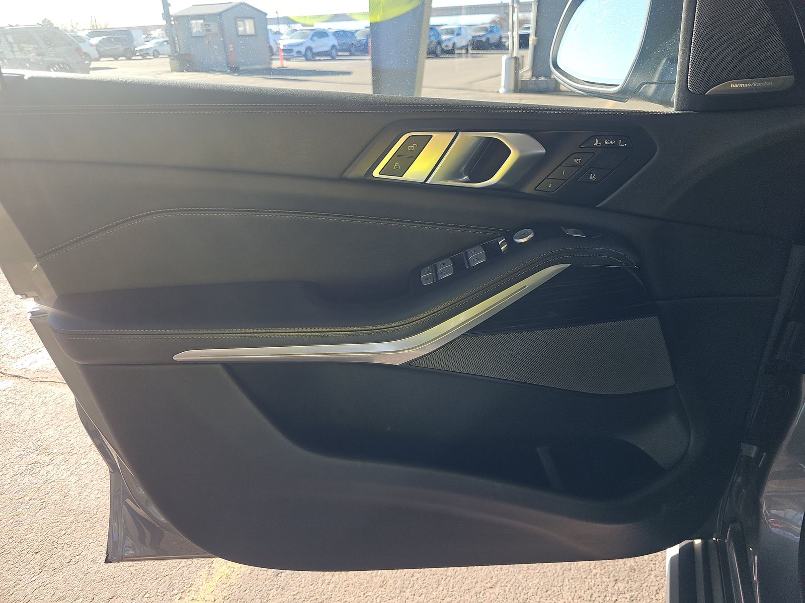 2025 BMW X7 xDrive40i AWD