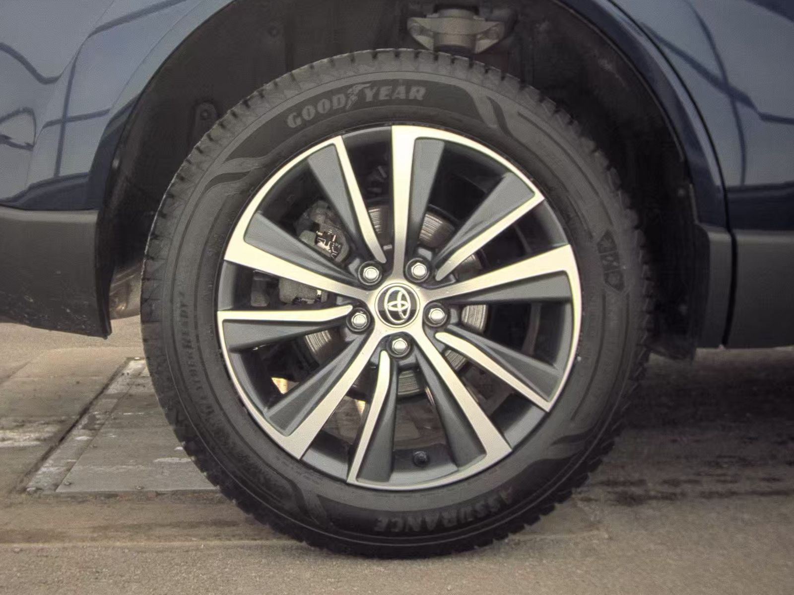 2024 Toyota Venza LE AWD