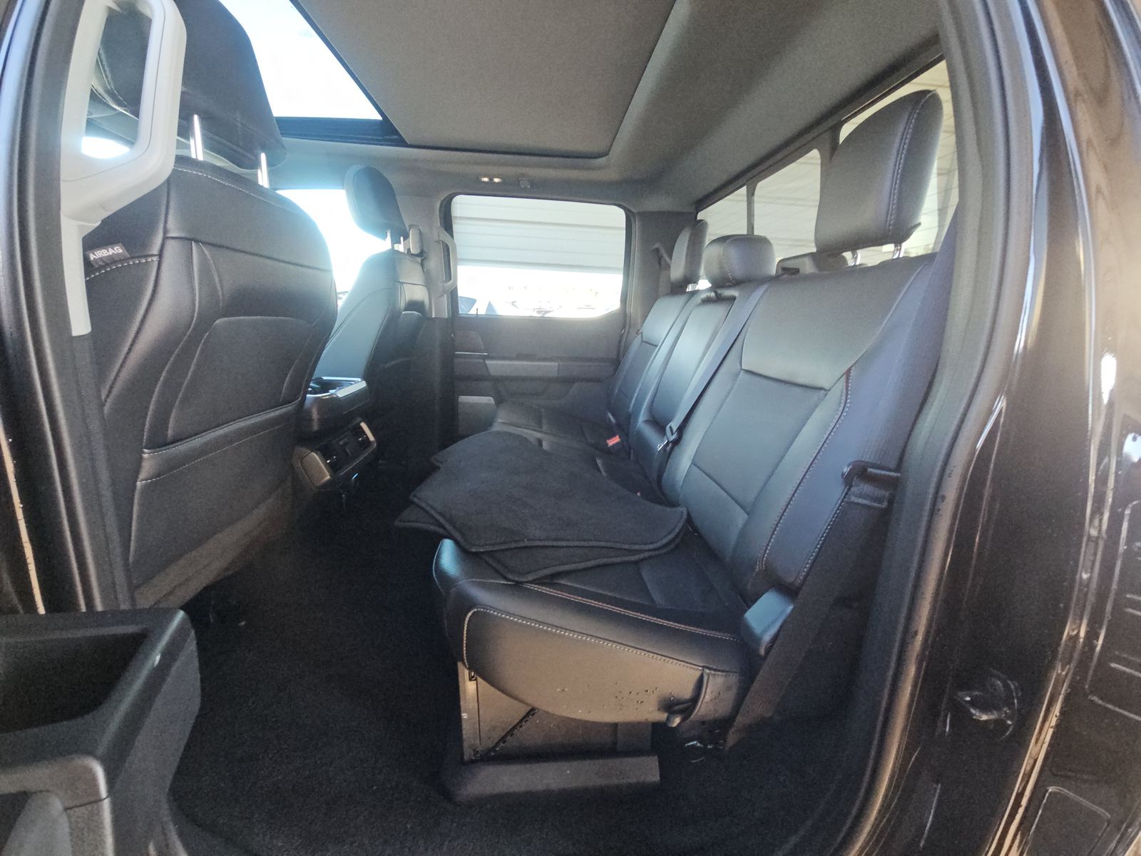 2023 Ford F-150 Lariat AWD