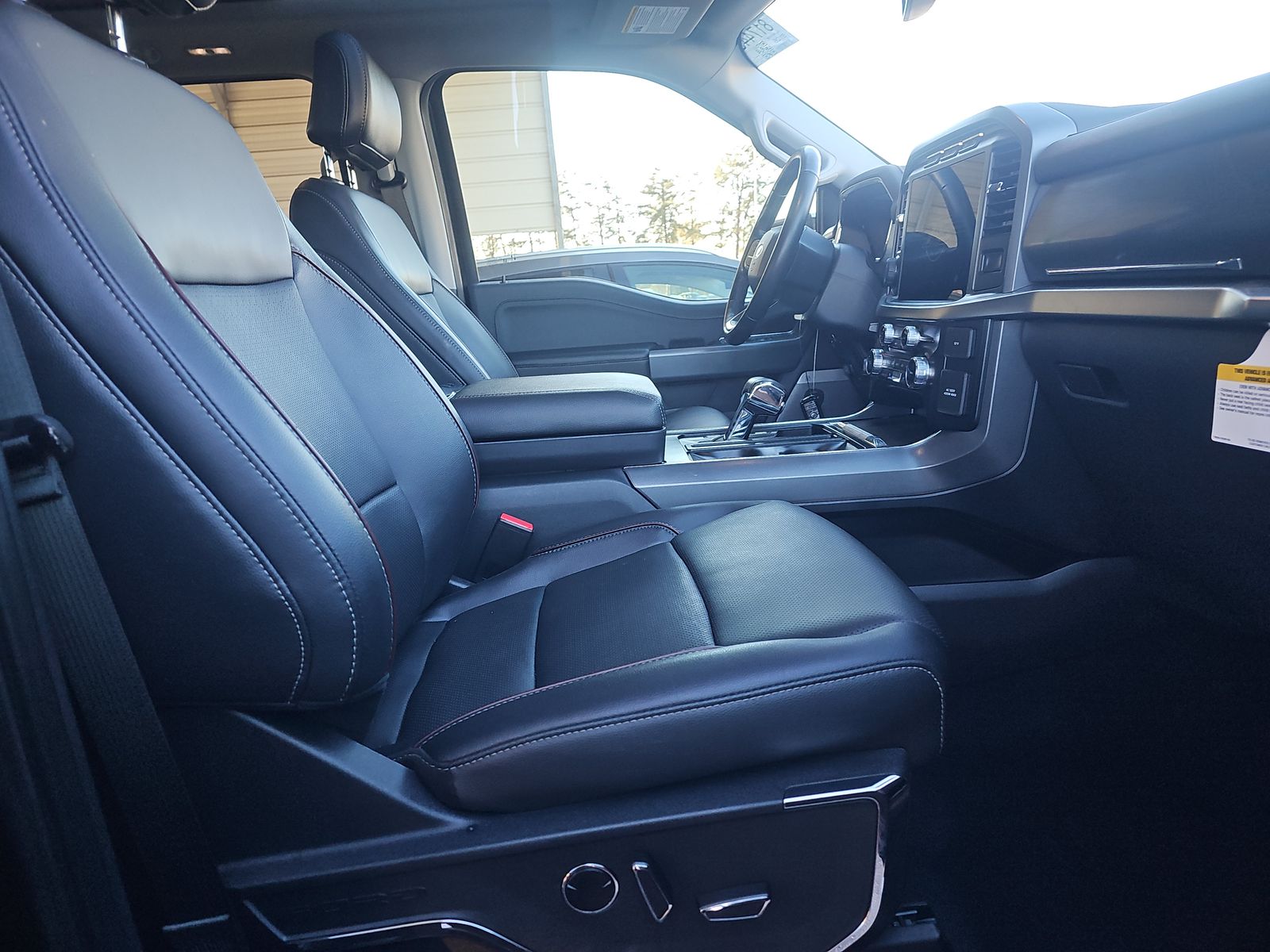 2023 Ford F-150 Lariat AWD