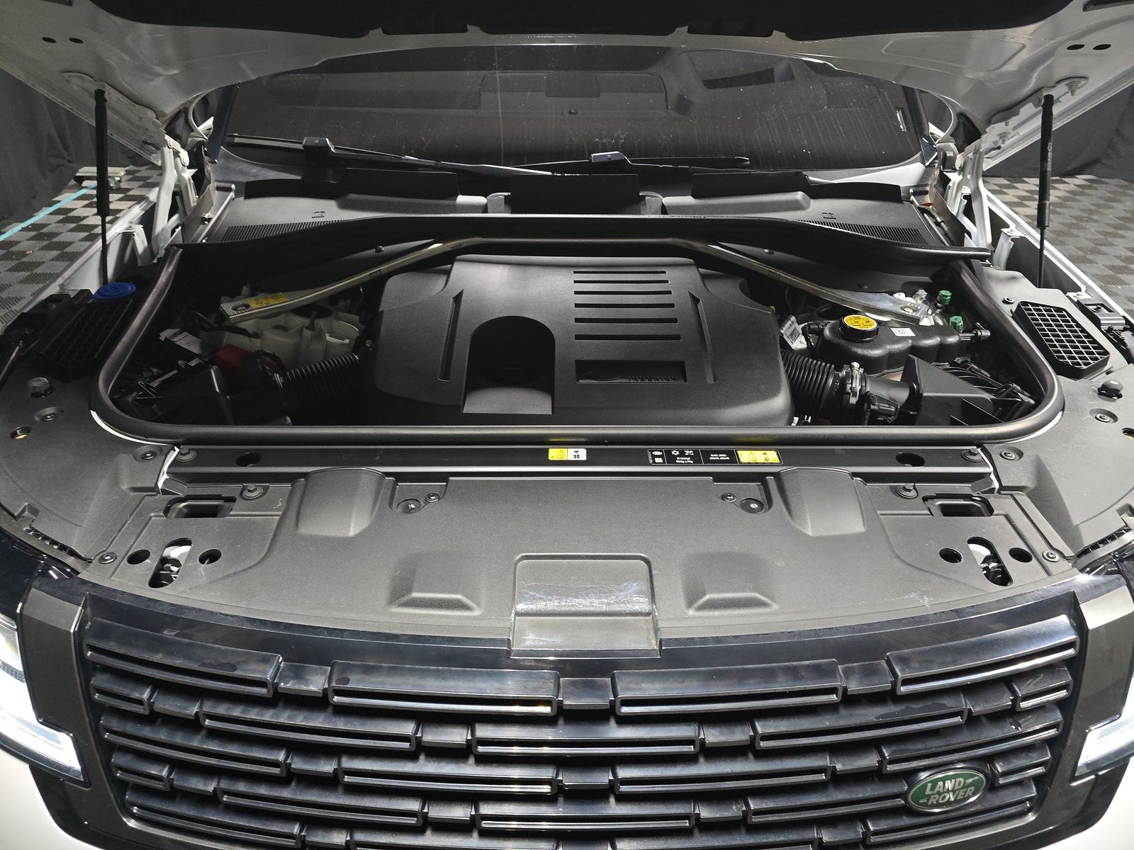 2023 Land Rover Range Rover SE AWD