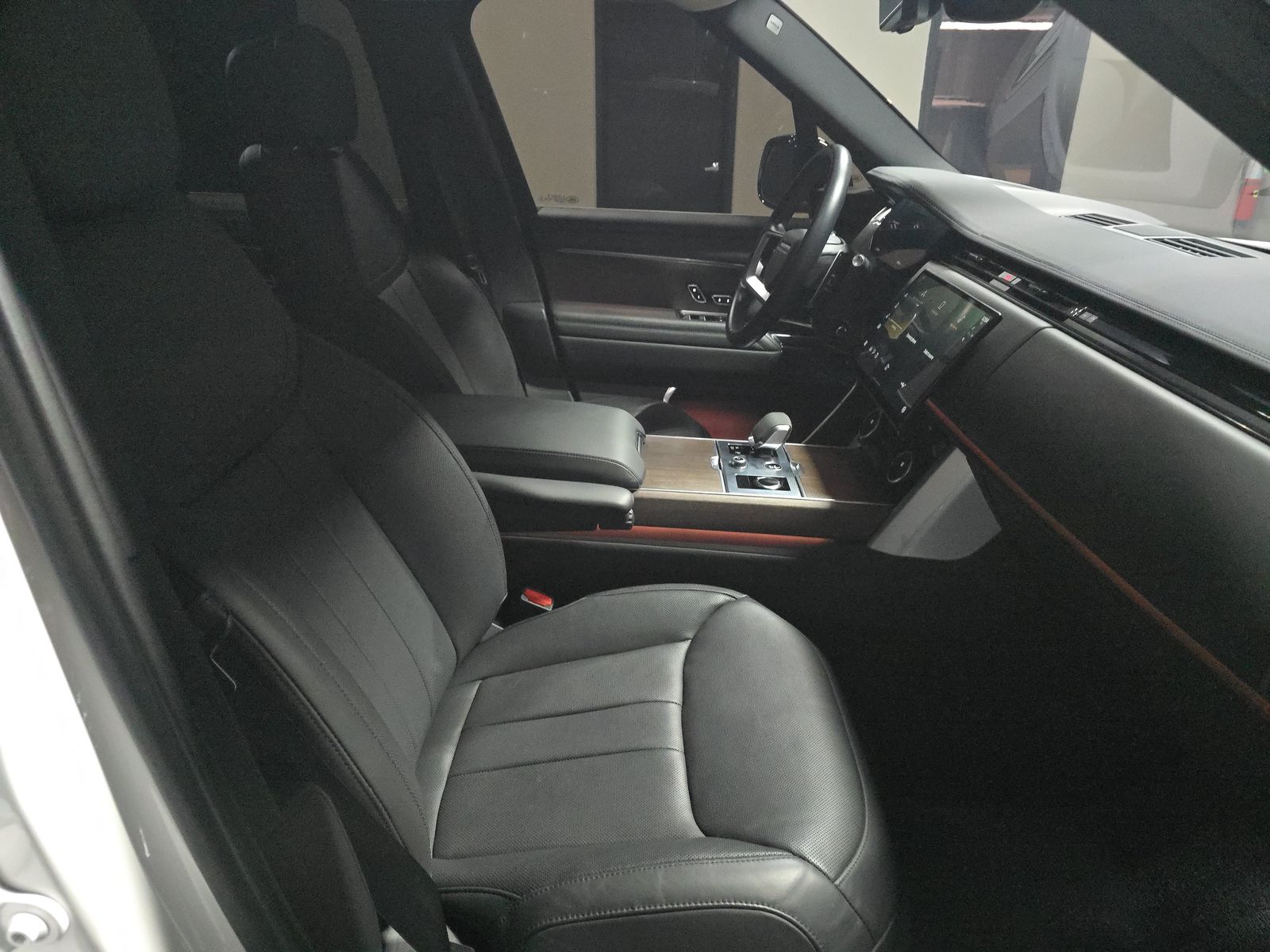 2023 Land Rover Range Rover SE AWD