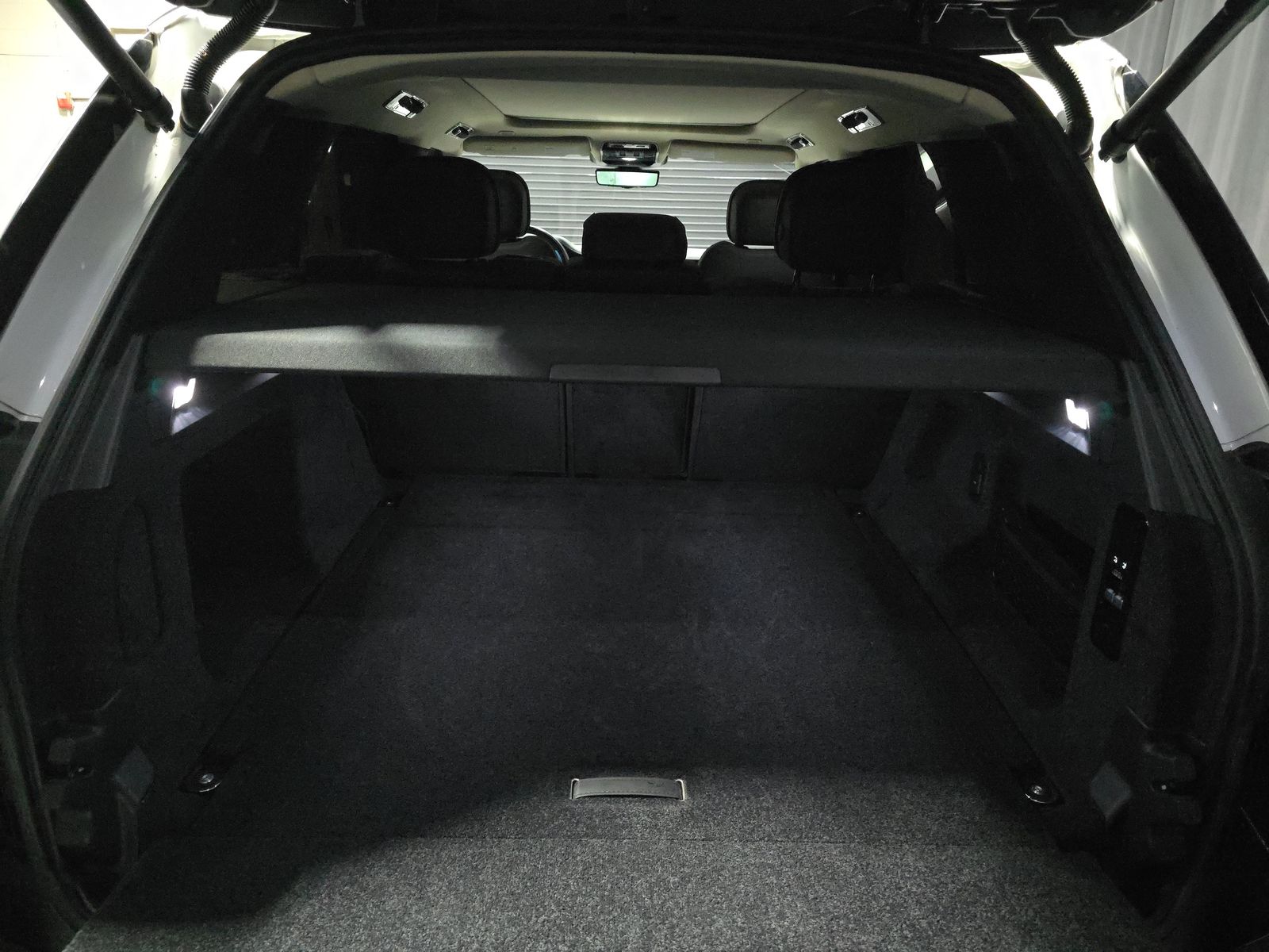 2023 Land Rover Range Rover SE AWD