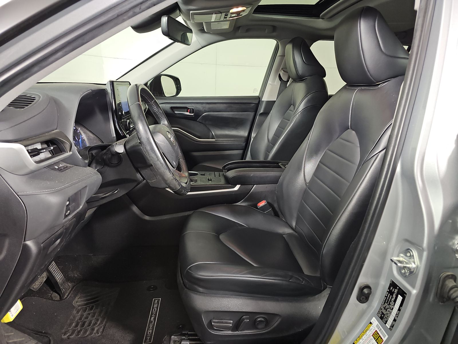 2022 Toyota Highlander Hybrid XLE FWD