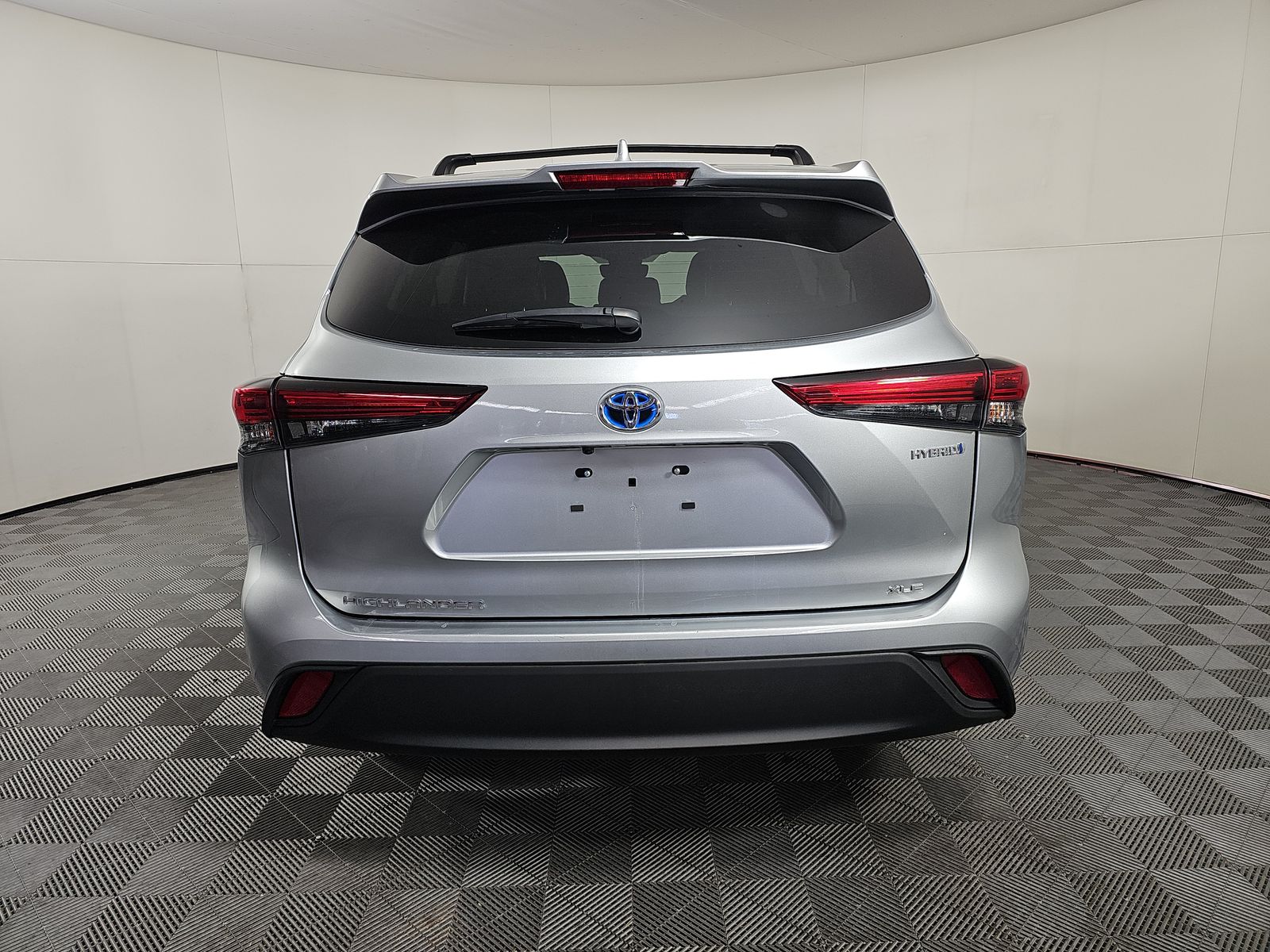 2022 Toyota Highlander Hybrid XLE FWD