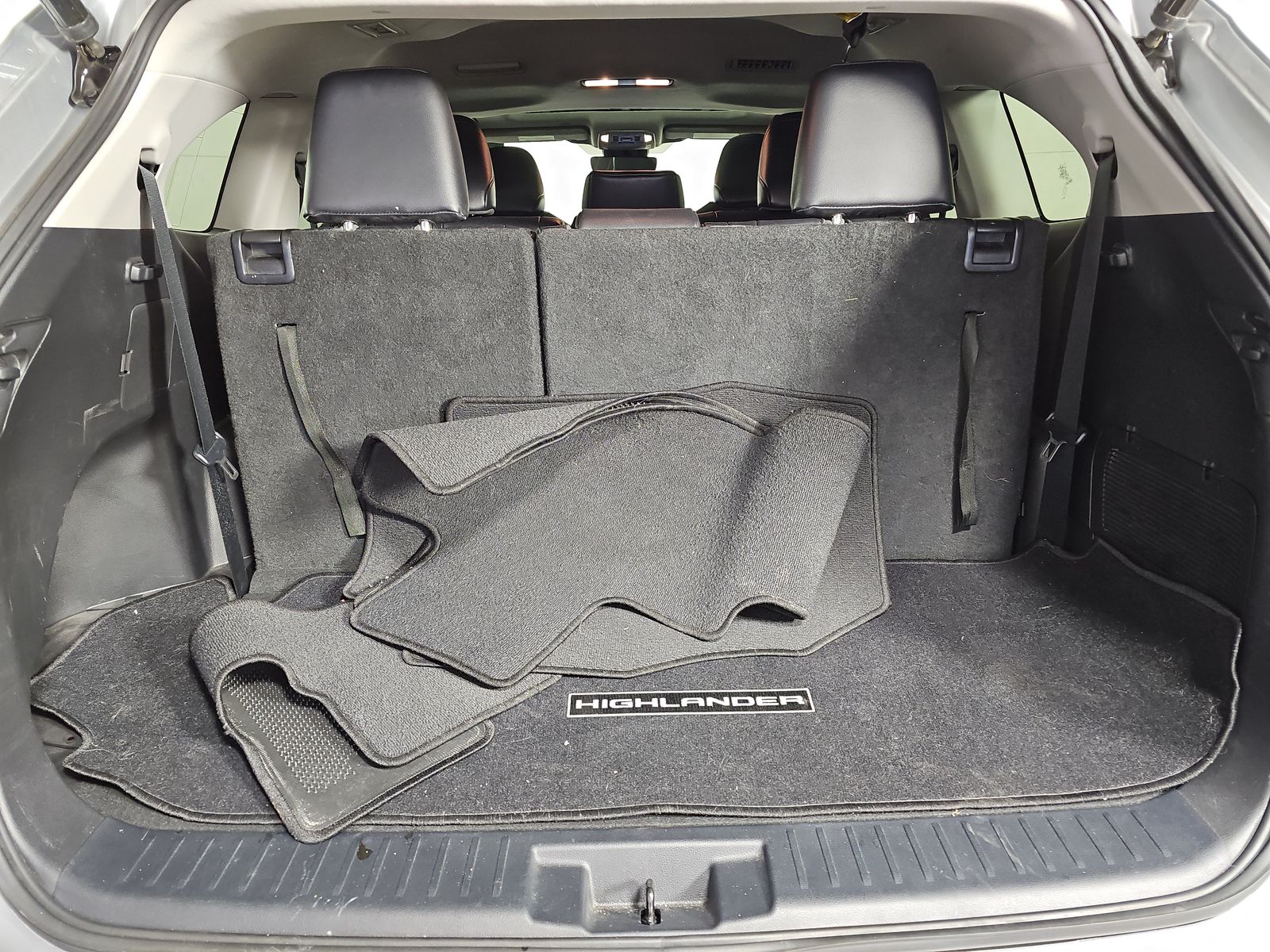 2022 Toyota Highlander Hybrid XLE FWD