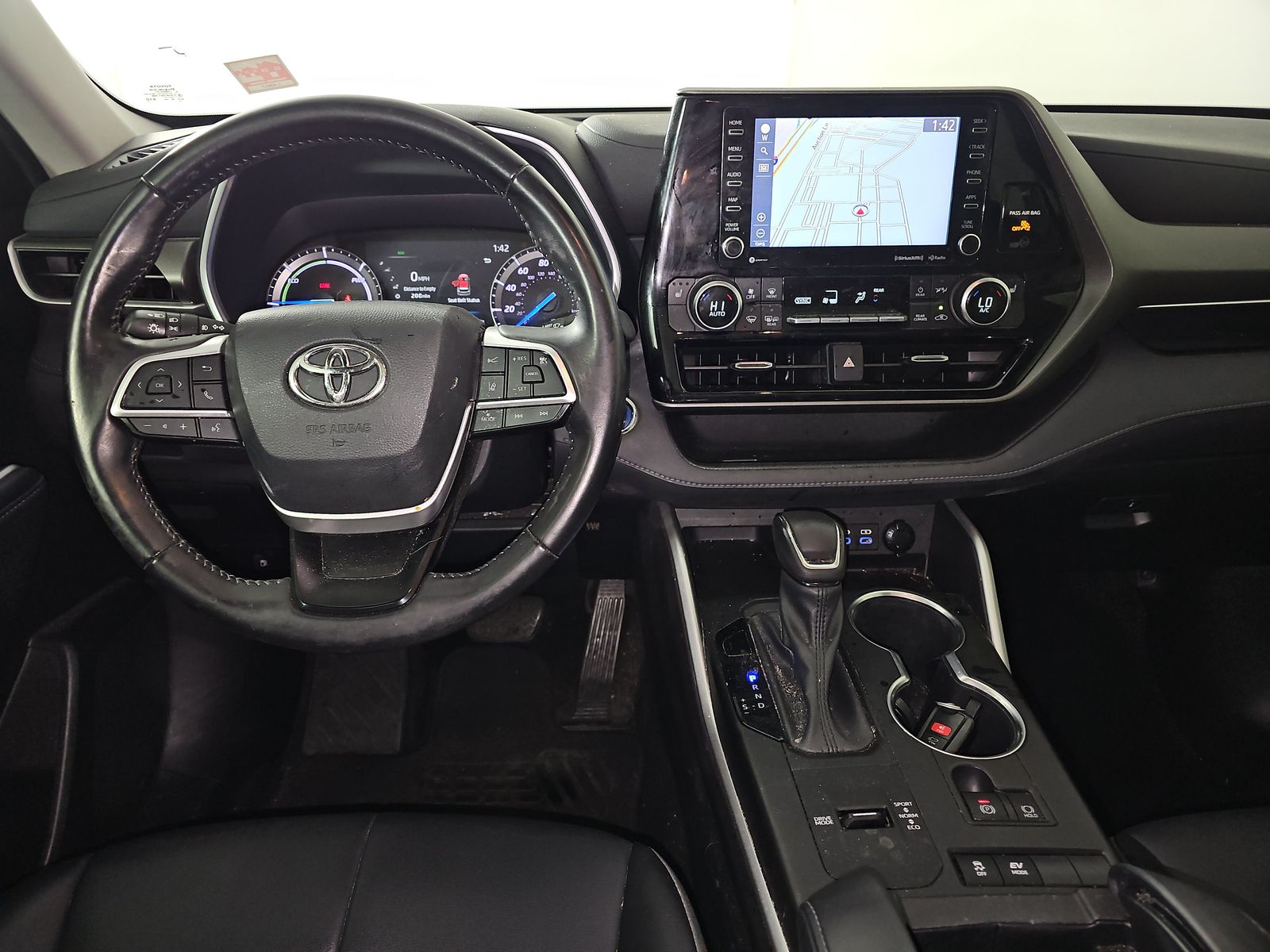 2022 Toyota Highlander Hybrid XLE FWD