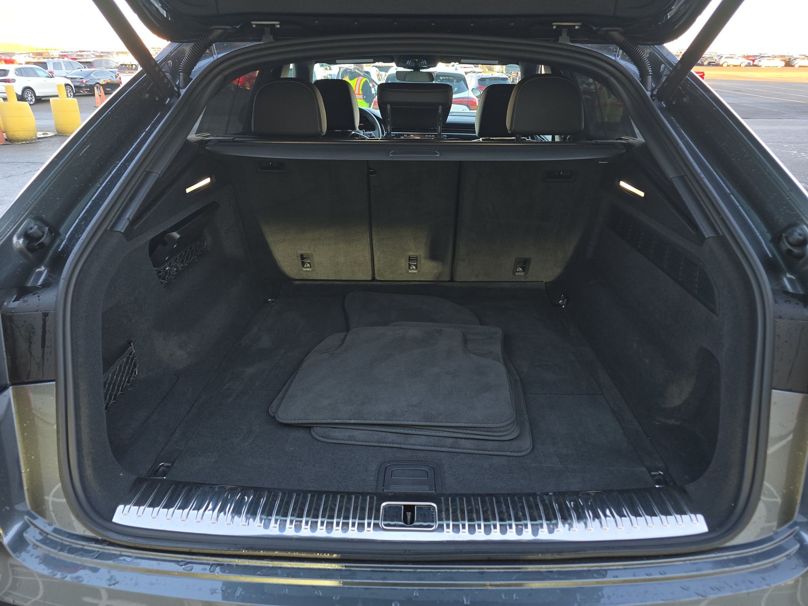 2025 Audi Q8 Premium Plus AWD