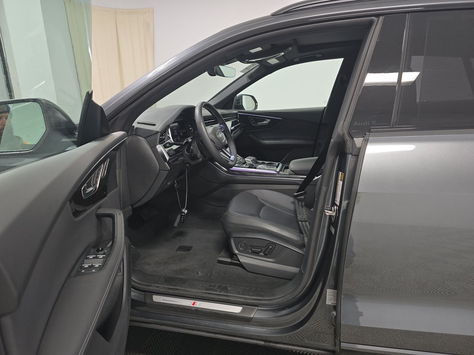 2025 Audi Q8 Premium Plus AWD