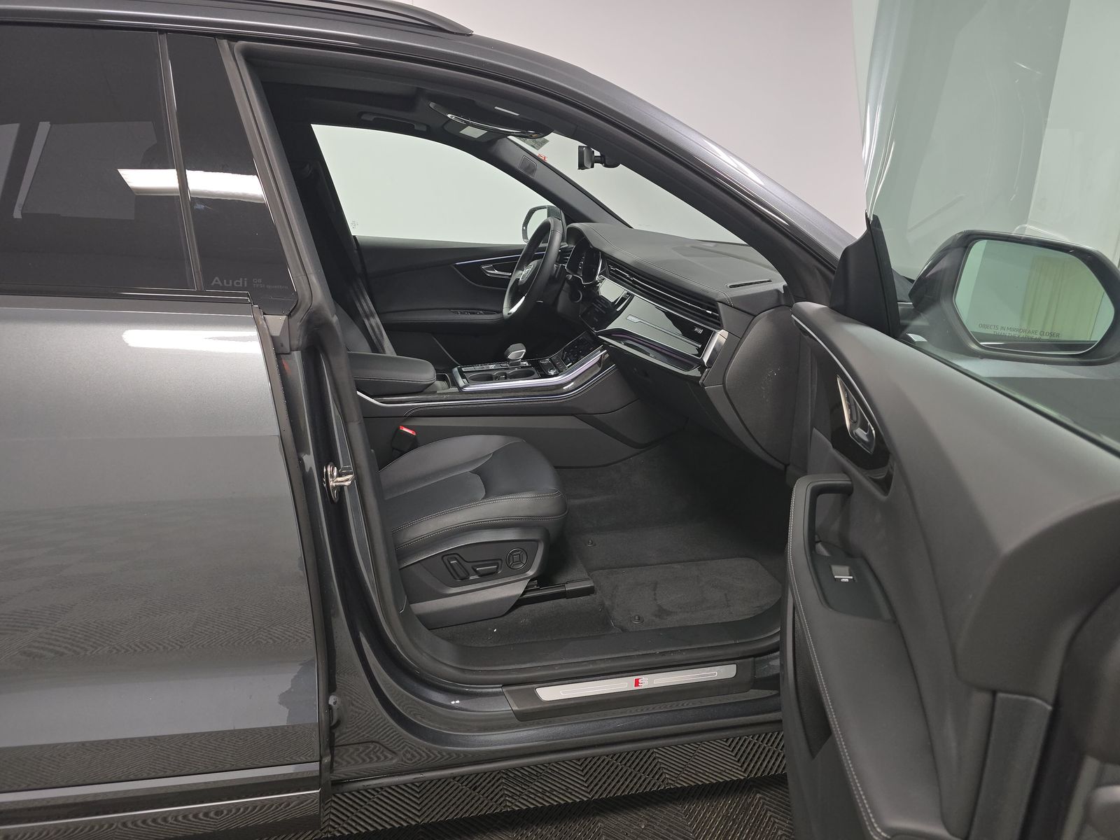 2025 Audi Q8 Premium Plus AWD