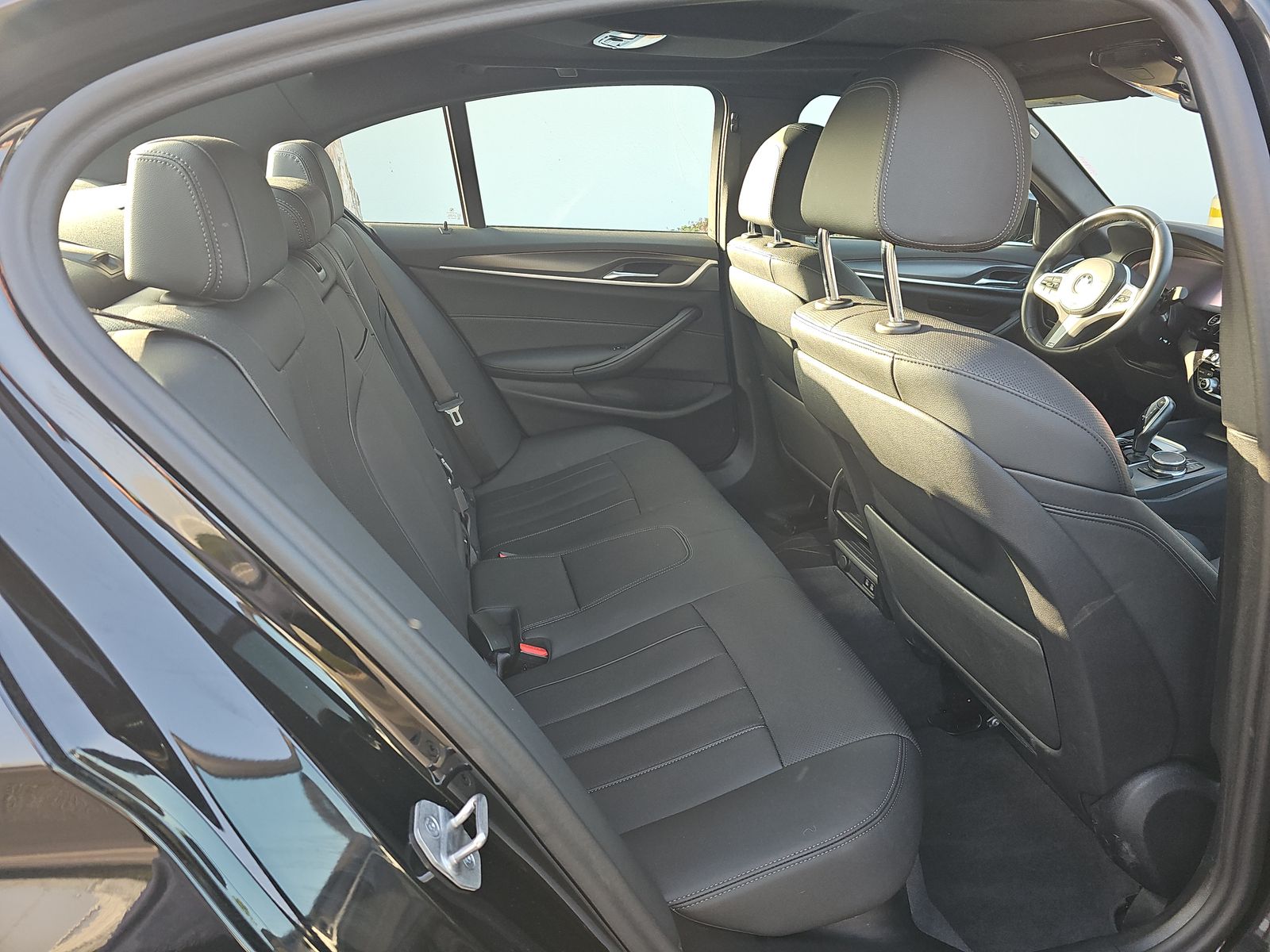 2023 BMW 5 Series 530i RWD