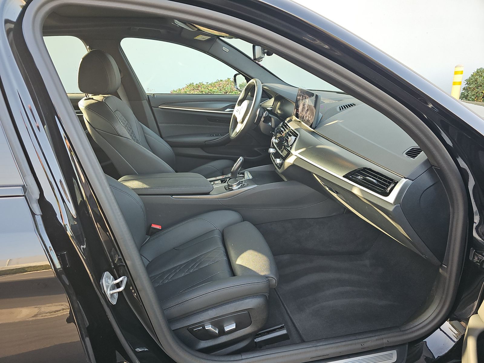 2023 BMW 5 Series 530i RWD