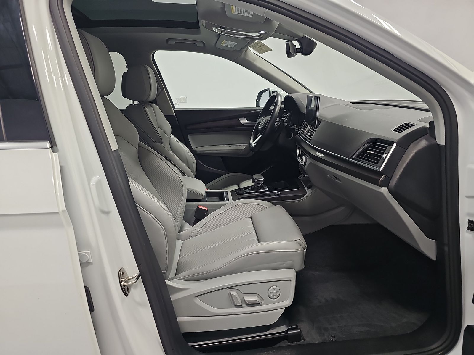 2022 Audi Q5 S line Premium Plus AWD