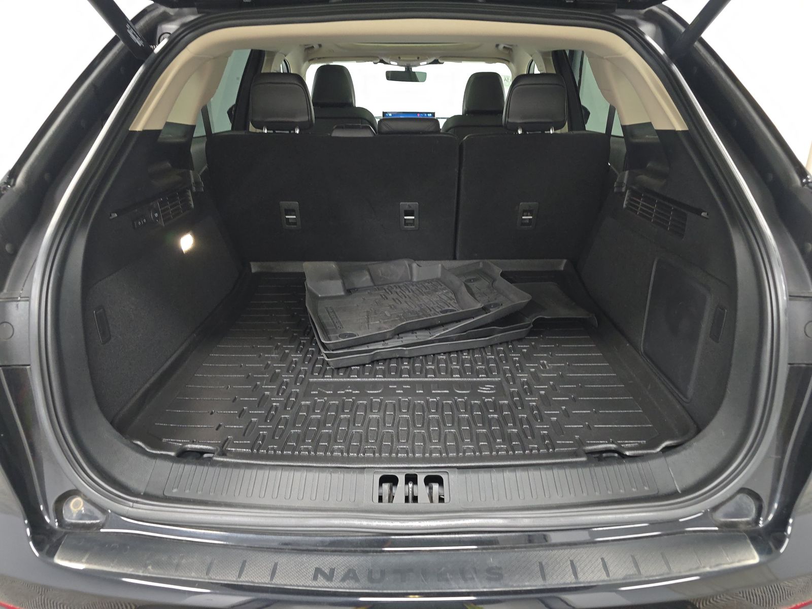 2022 Lincoln Nautilus Reserve AWD