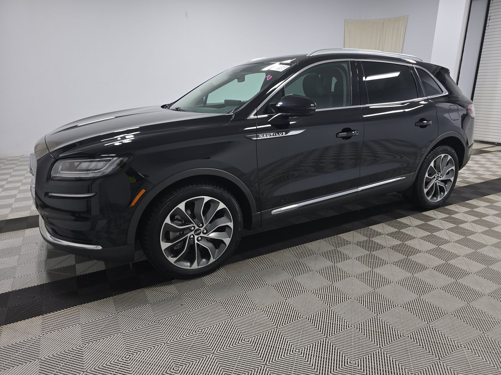 2022 Lincoln Nautilus Reserve AWD