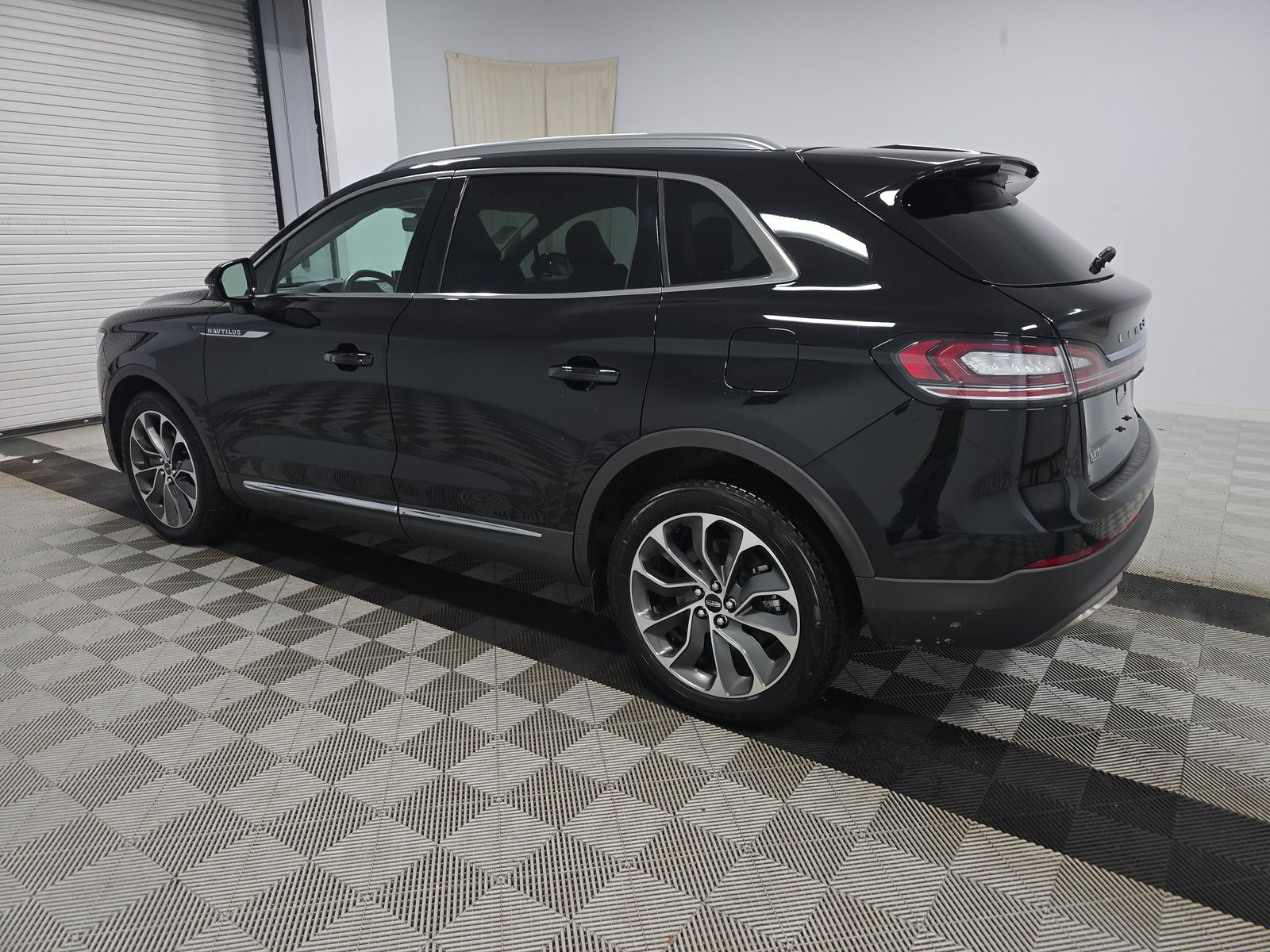 2022 Lincoln Nautilus Reserve AWD