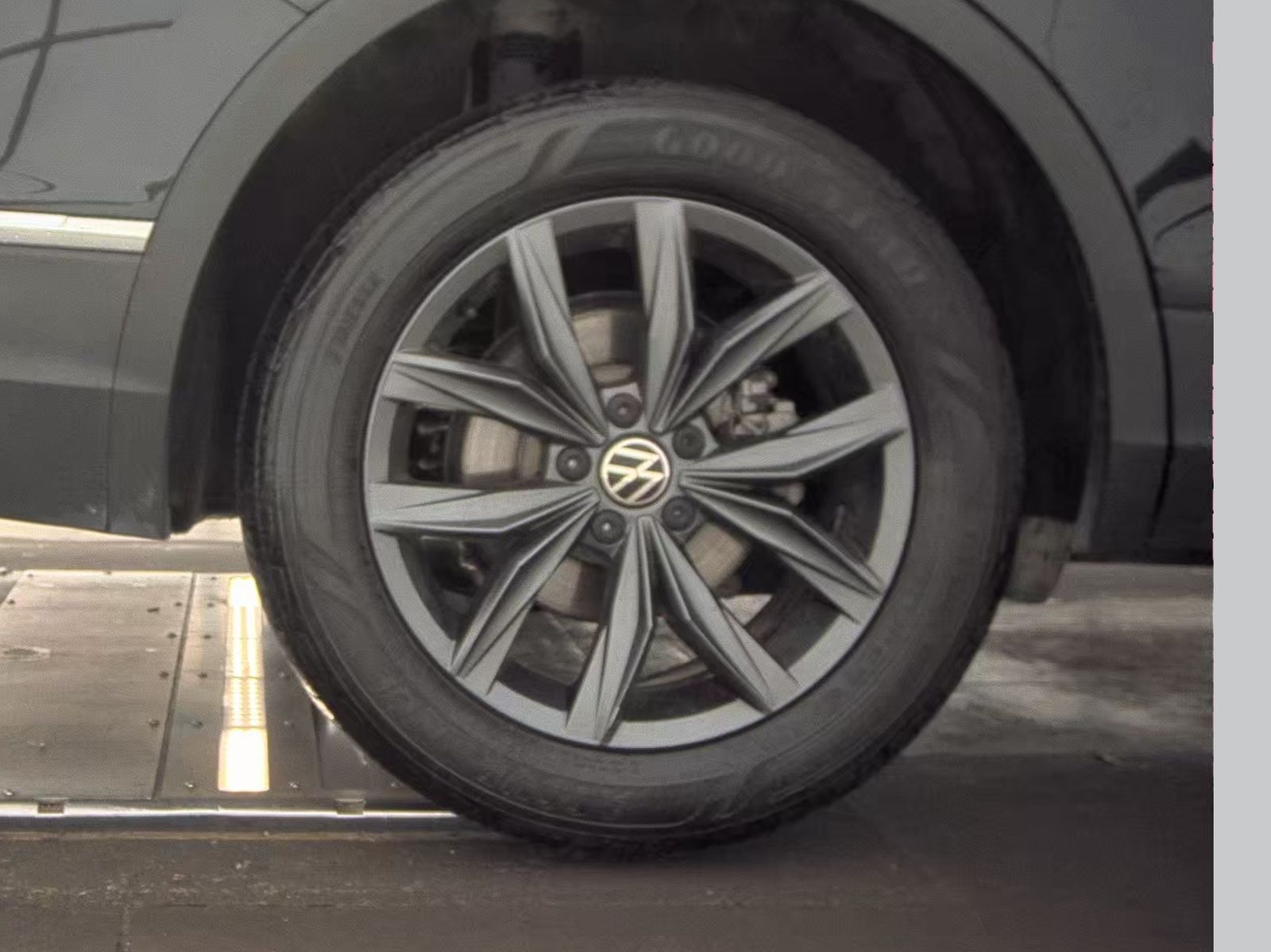 2022 Volkswagen Tiguan 2.0T SE AWD