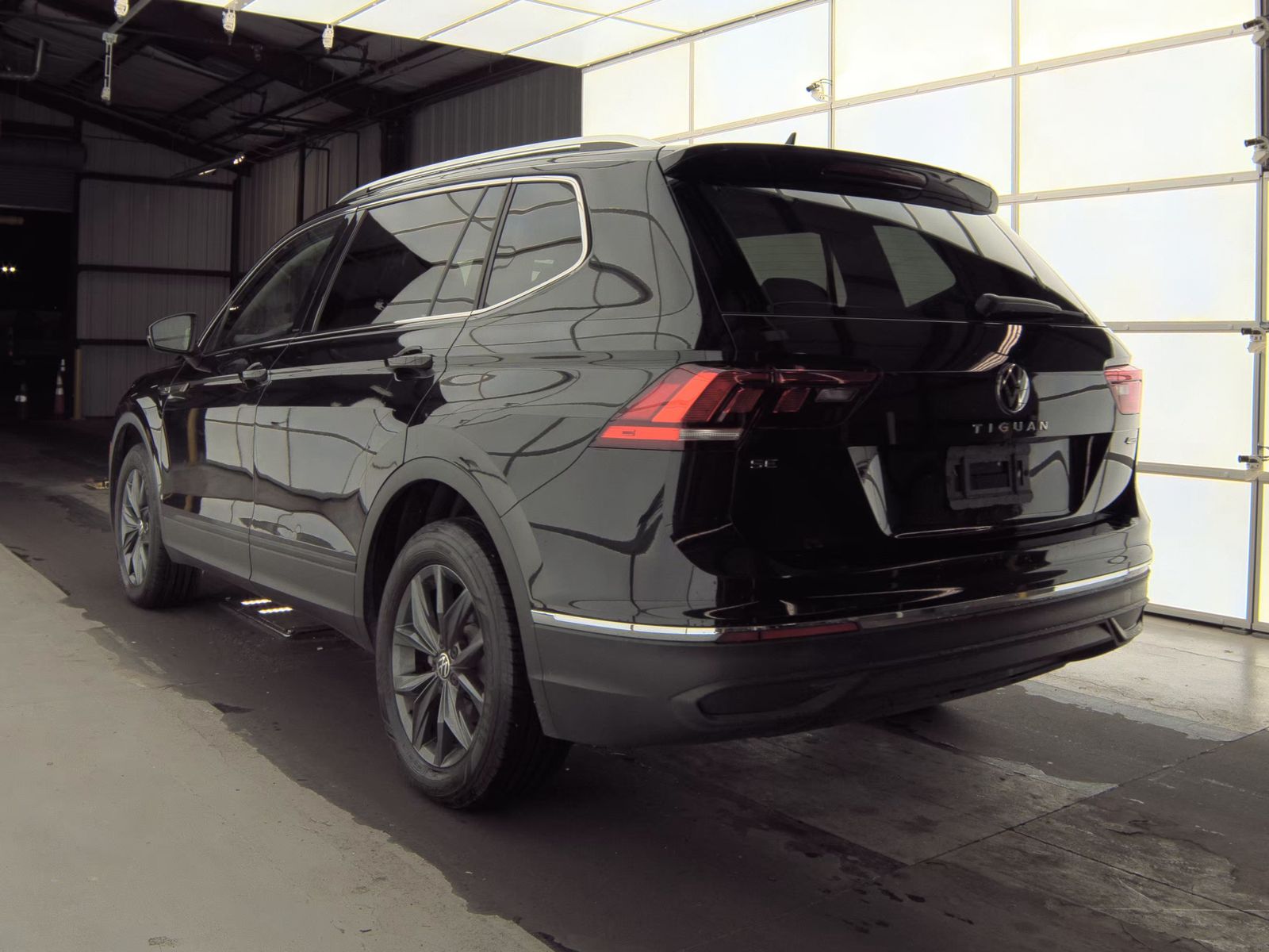 2022 Volkswagen Tiguan 2.0T SE AWD