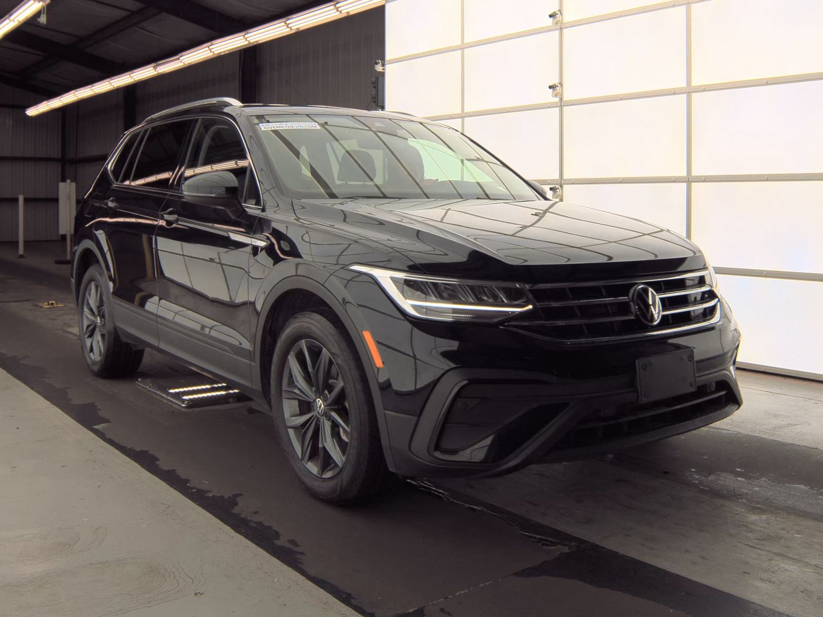 2022 Volkswagen Tiguan 2.0T SE AWD