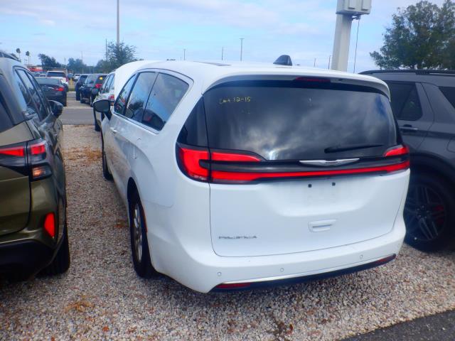 2023 Chrysler Pacifica Touring L FWD