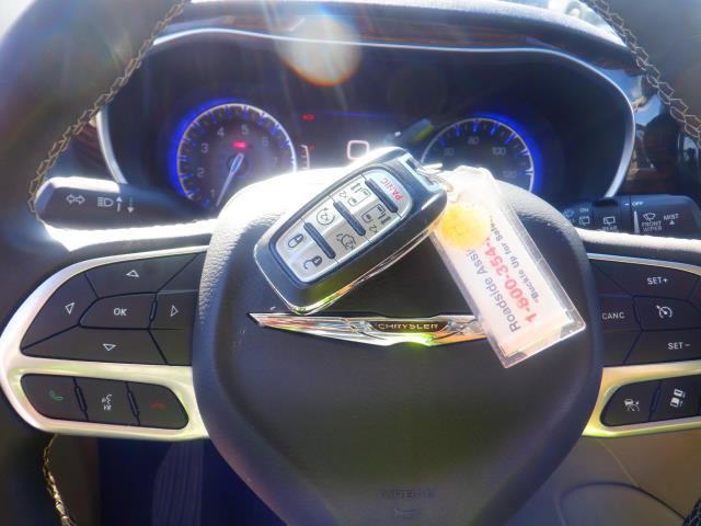 2023 Chrysler Pacifica Limited FWD