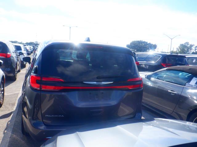 2023 Chrysler Pacifica Touring L FWD