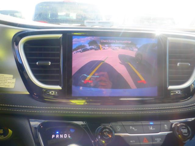 2023 Chrysler Pacifica Touring FWD