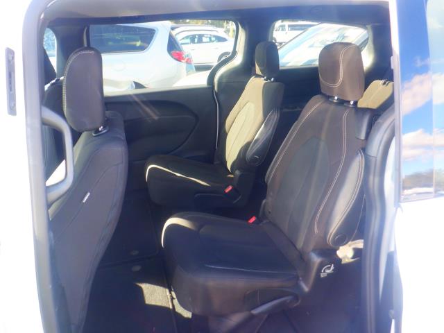 2023 Chrysler Pacifica Touring FWD