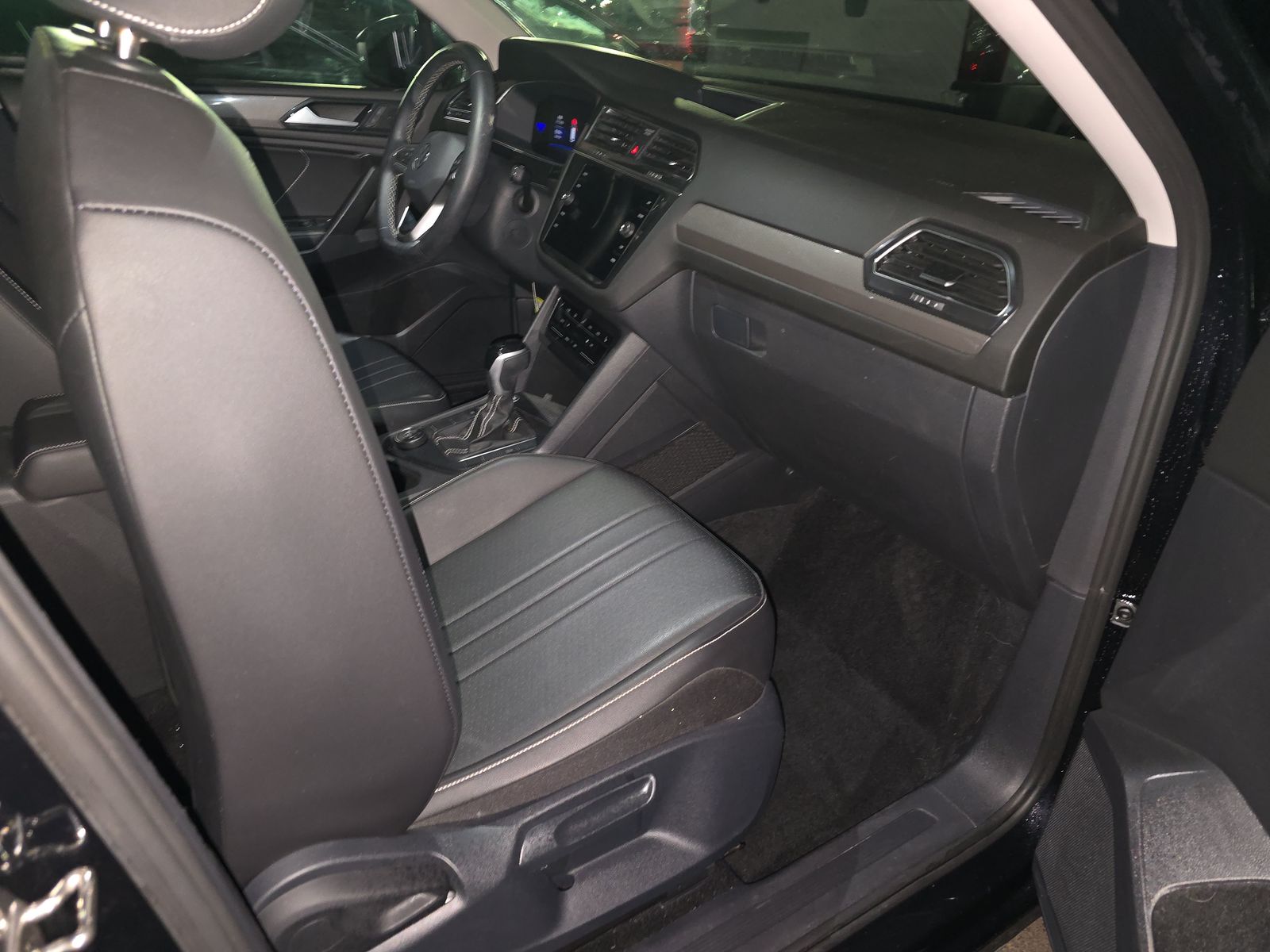 2022 Volkswagen Tiguan 2.0T SE AWD