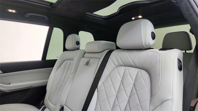 2023 BMW X7 xDrive40i AWD