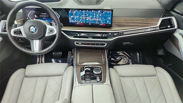 2023 BMW X7 xDrive40i AWD