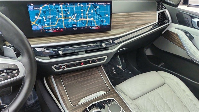 2023 BMW X7 xDrive40i AWD