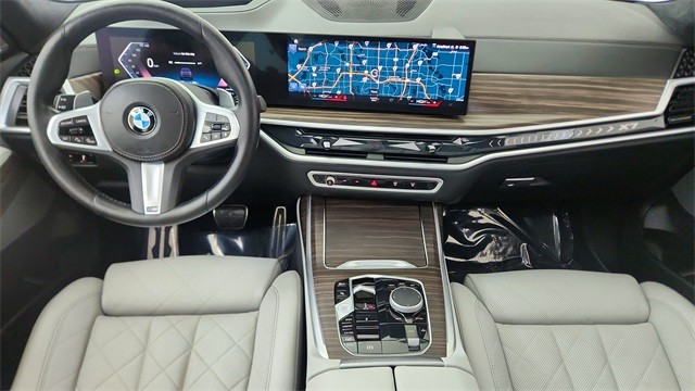 2023 BMW X7 xDrive40i AWD