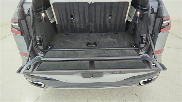 2023 BMW X7 xDrive40i AWD