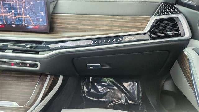2023 BMW X7 xDrive40i AWD