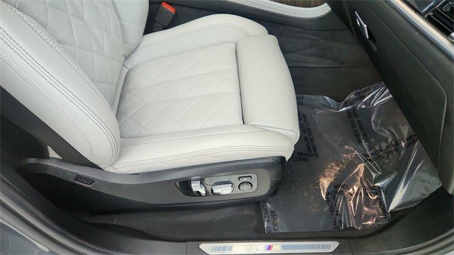 2023 BMW X7 xDrive40i AWD