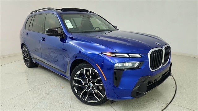 2025 BMW X7 M60i AWD