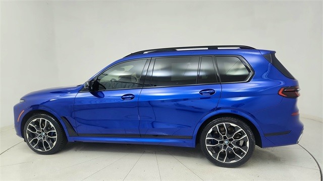 2025 BMW X7 M60i AWD