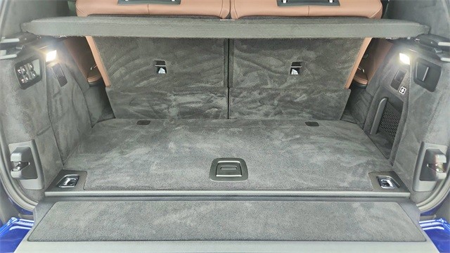 2025 BMW X7 M60i AWD