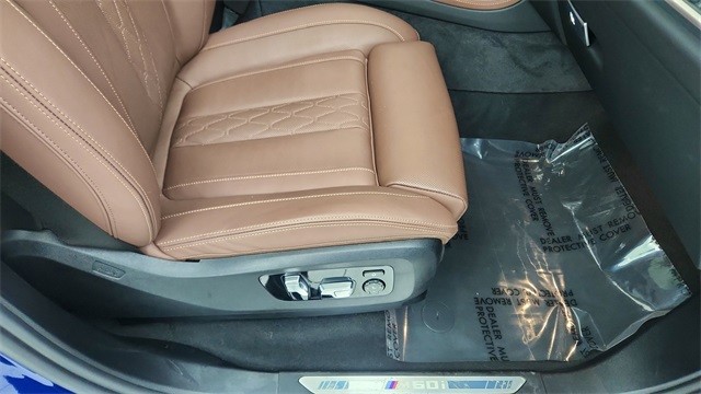 2025 BMW X7 M60i AWD