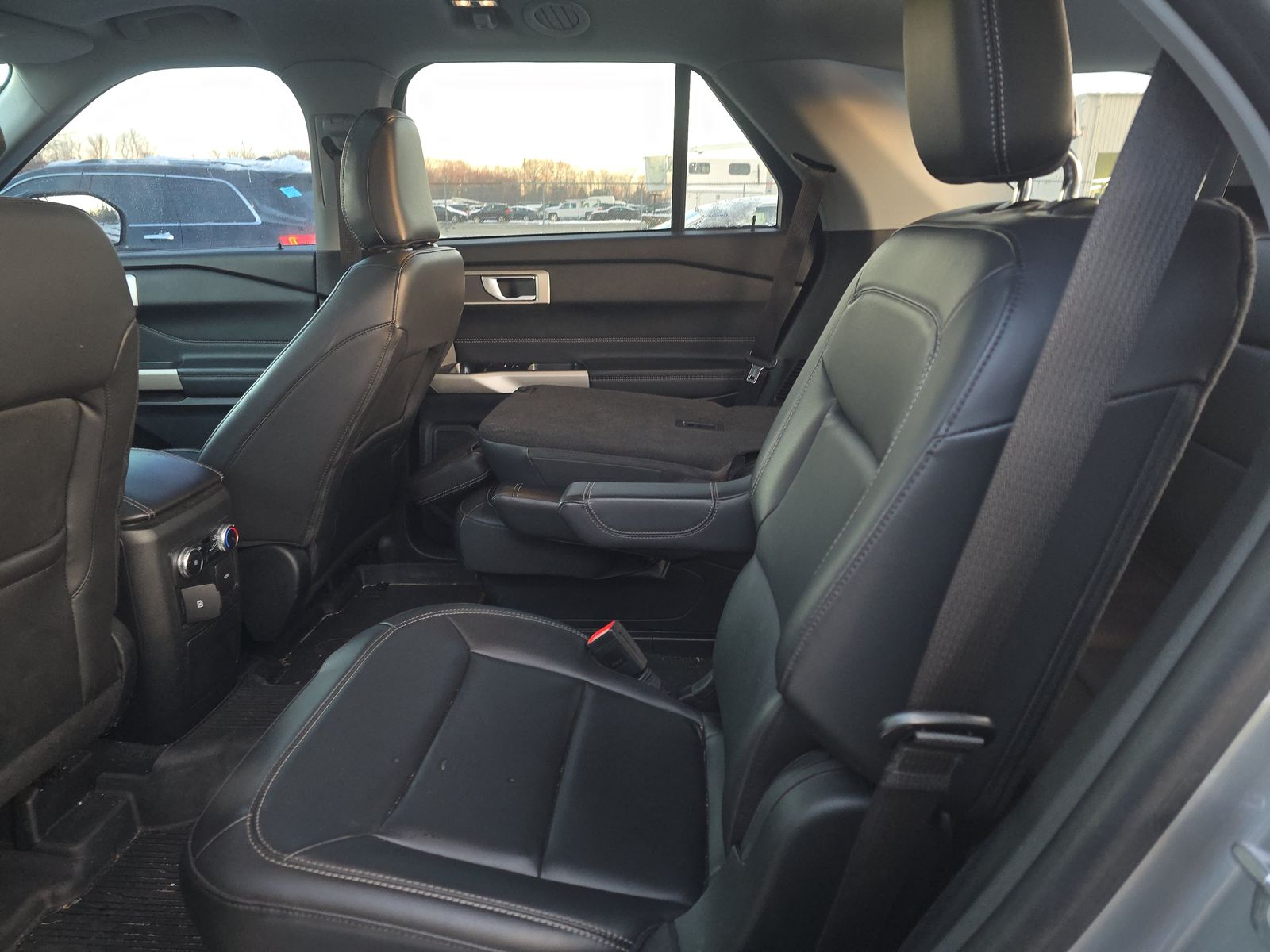 2023 Ford Explorer XLT AWD