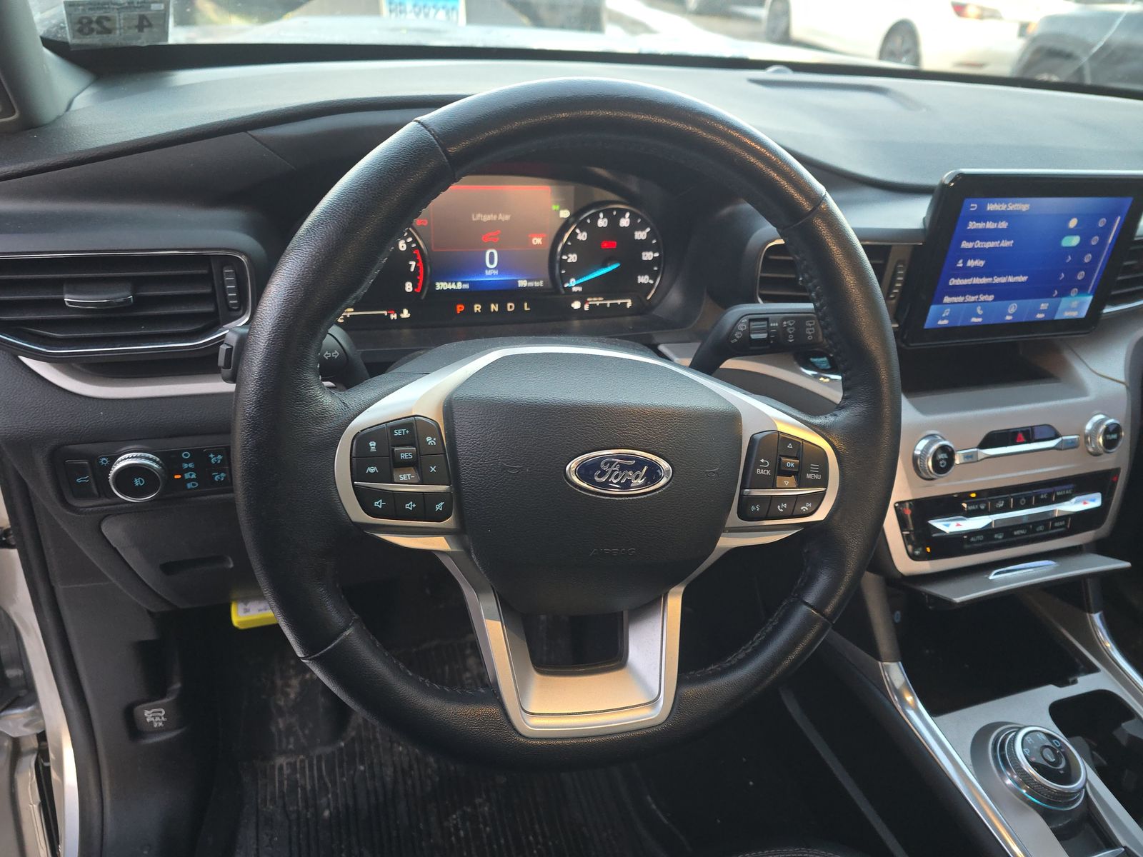 2023 Ford Explorer XLT AWD