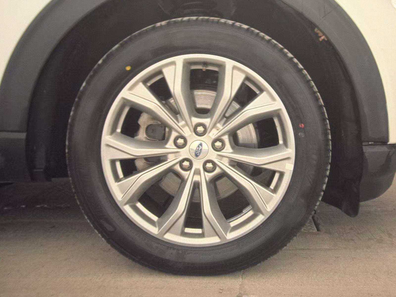 2023 Ford Explorer Limited RWD