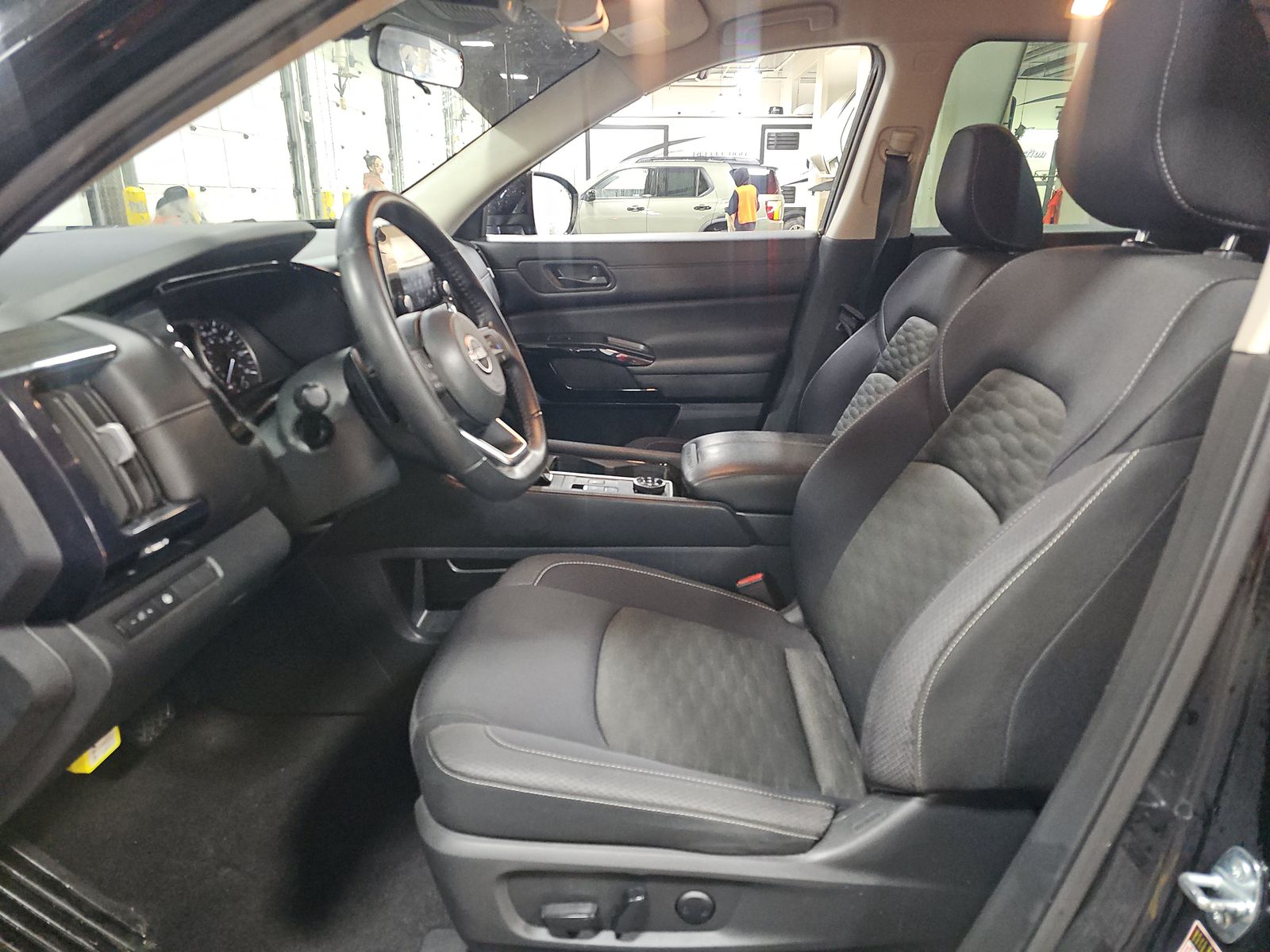 2024 Nissan Pathfinder SV AWD