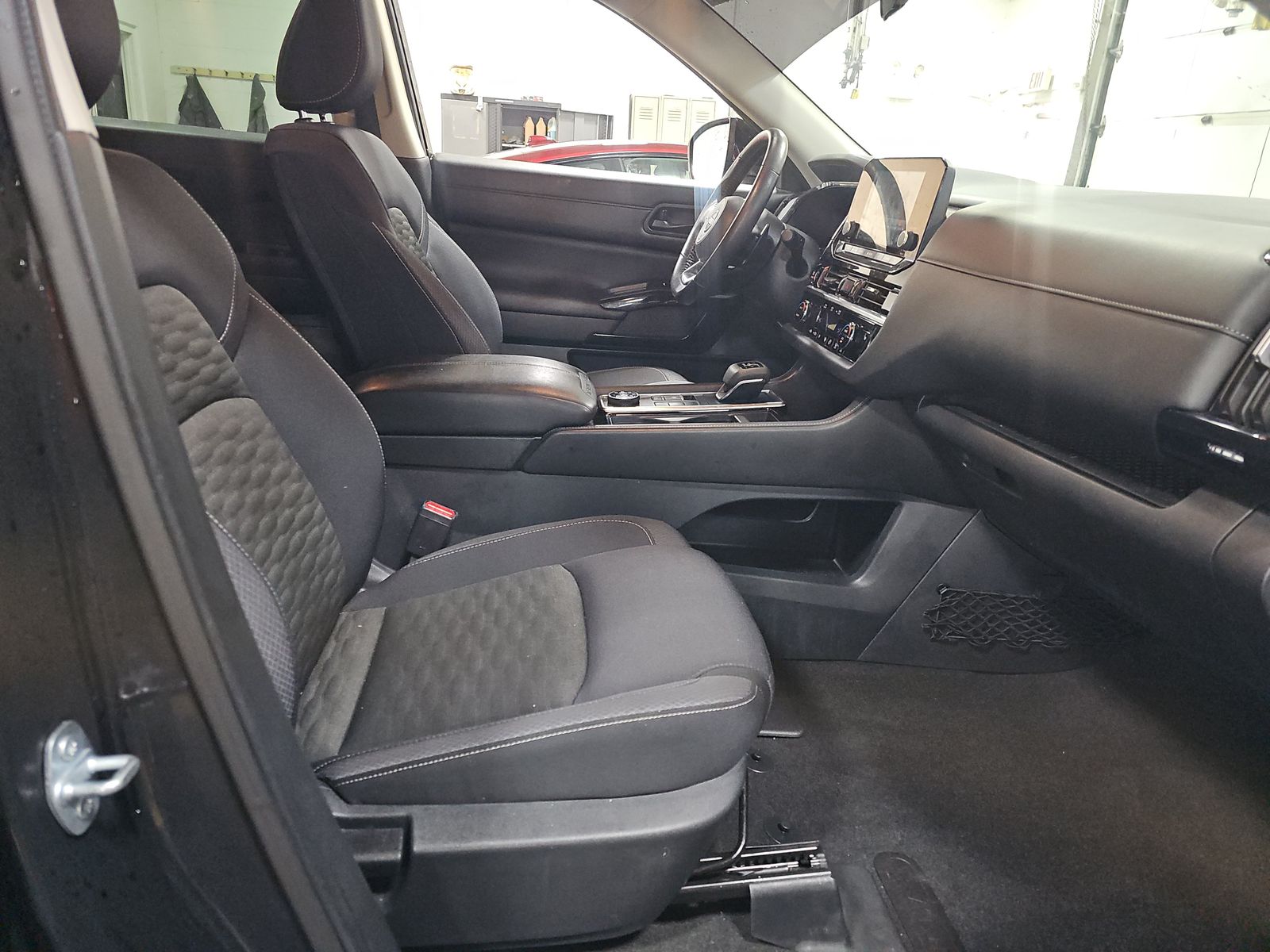 2024 Nissan Pathfinder SV AWD