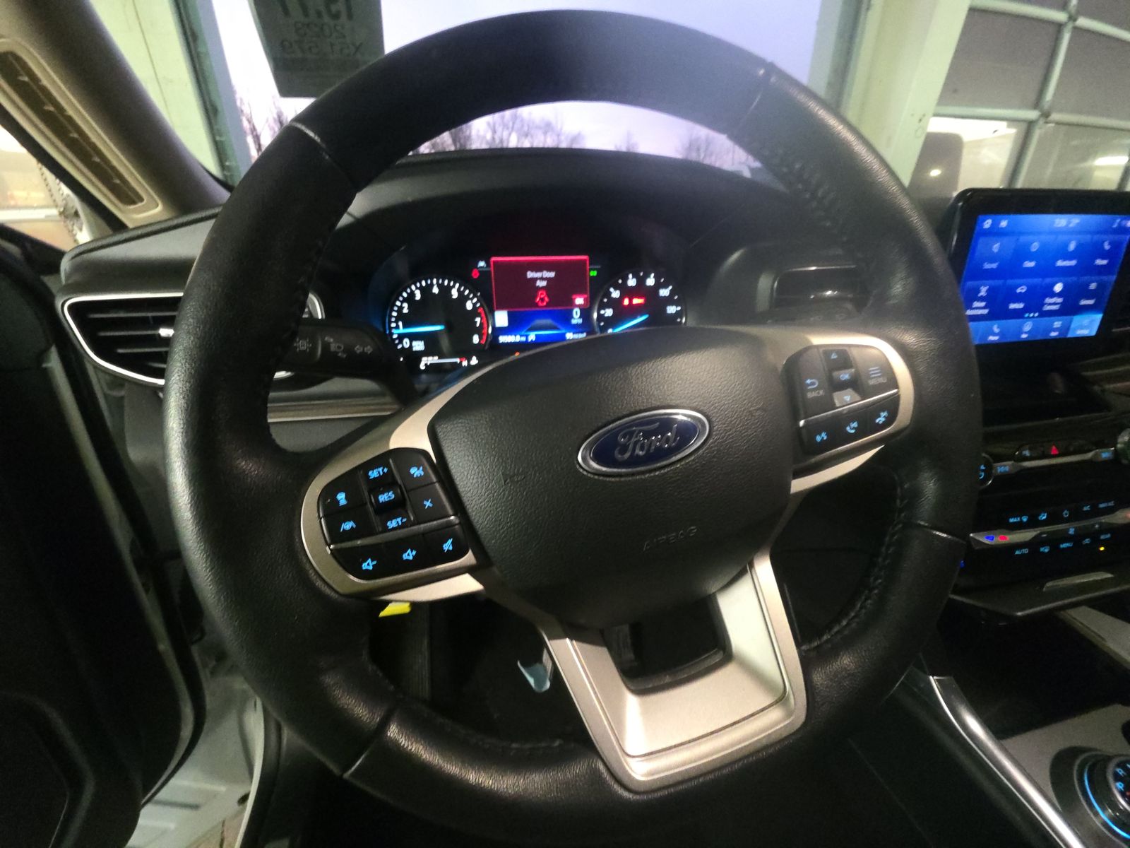 2023 Ford Explorer Limited RWD