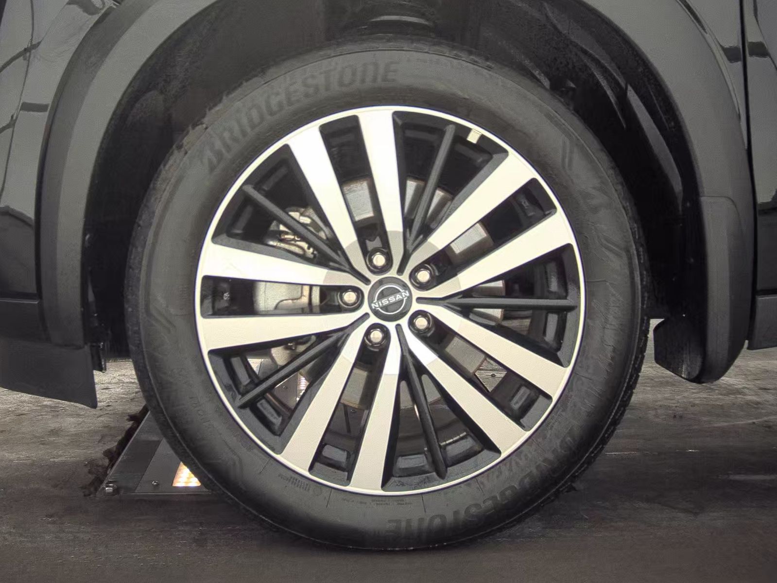 2024 Nissan Pathfinder Platinum AWD