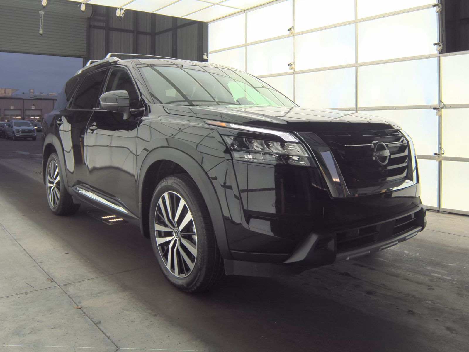 2024 Nissan Pathfinder Platinum AWD