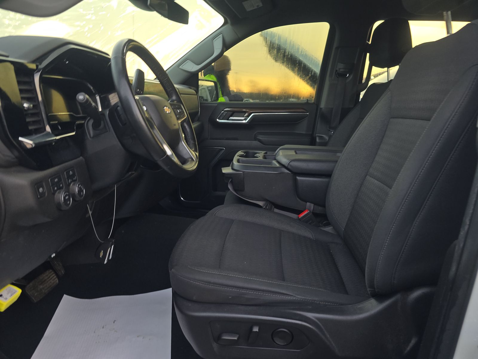 2024 Chevrolet Silverado 1500 LT AWD