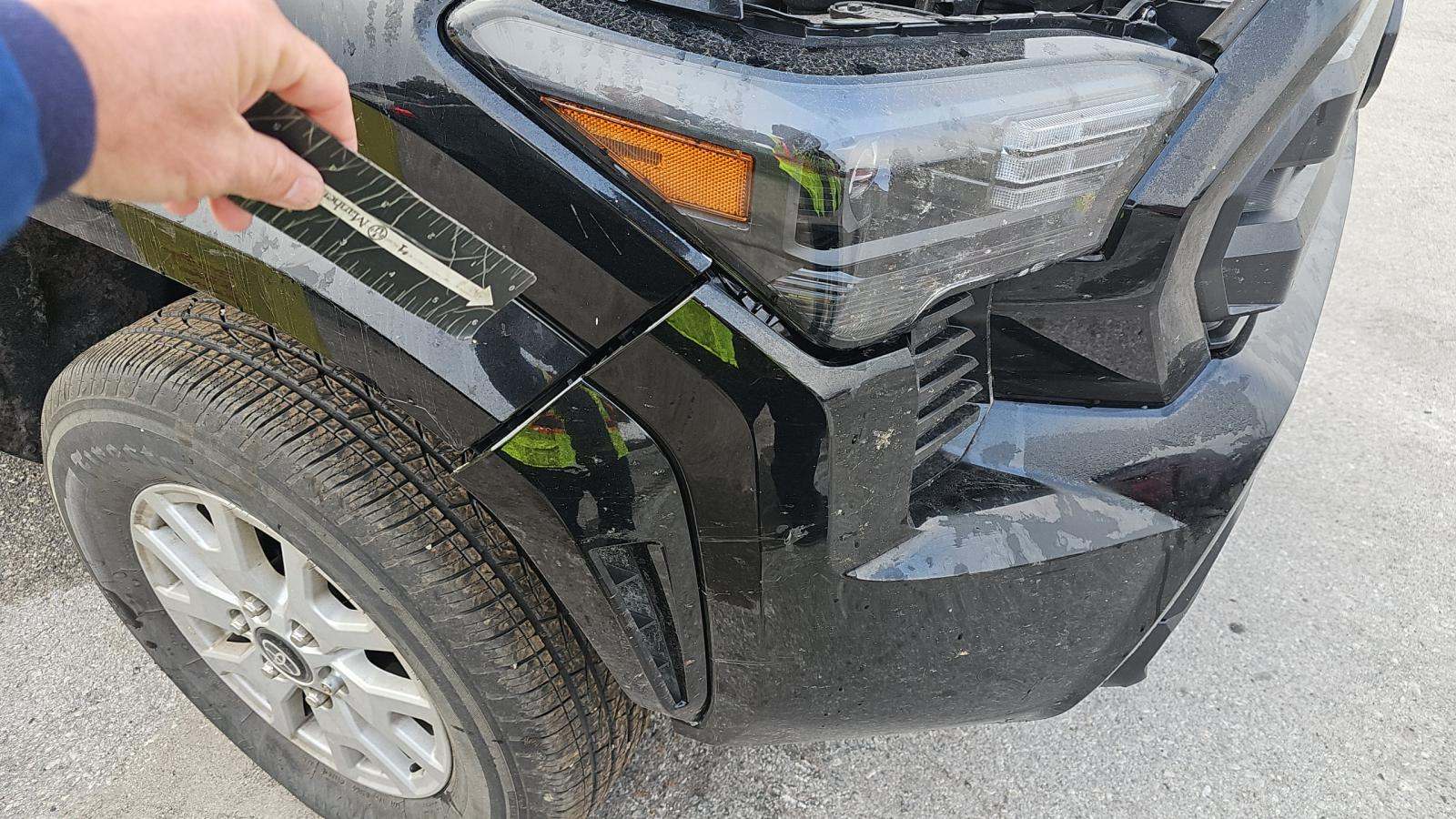 2024 Toyota Tacoma SR5 AWD